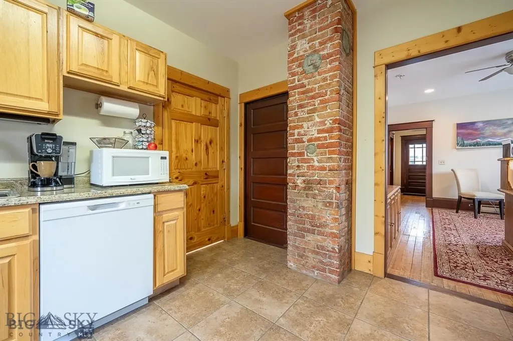 101 N E Street Livingston MT 59047