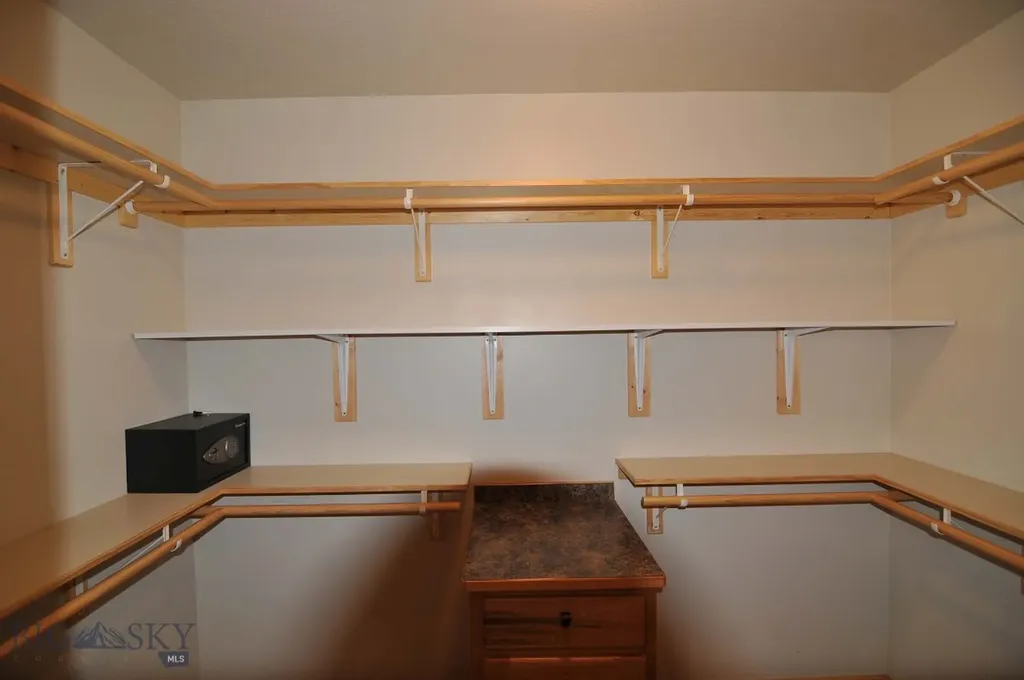 305 & 301 Lewis Avenue West Yellowstone MT 59758