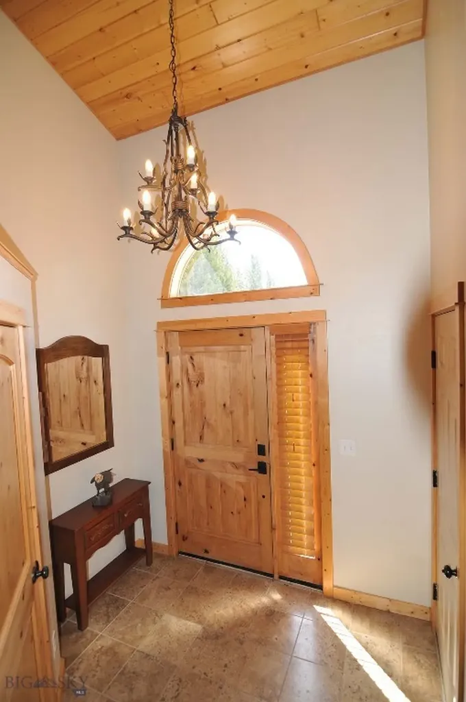 305 & 301 Lewis Avenue West Yellowstone MT 59758