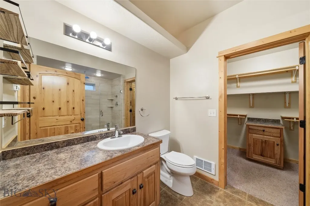 305 & 301 Lewis Avenue West Yellowstone MT 59758