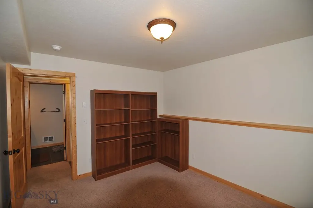 305 & 301 Lewis Avenue West Yellowstone MT 59758
