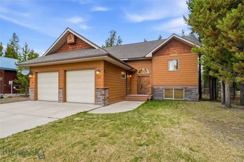 305 & 301 Lewis Avenue West Yellowstone MT 59758