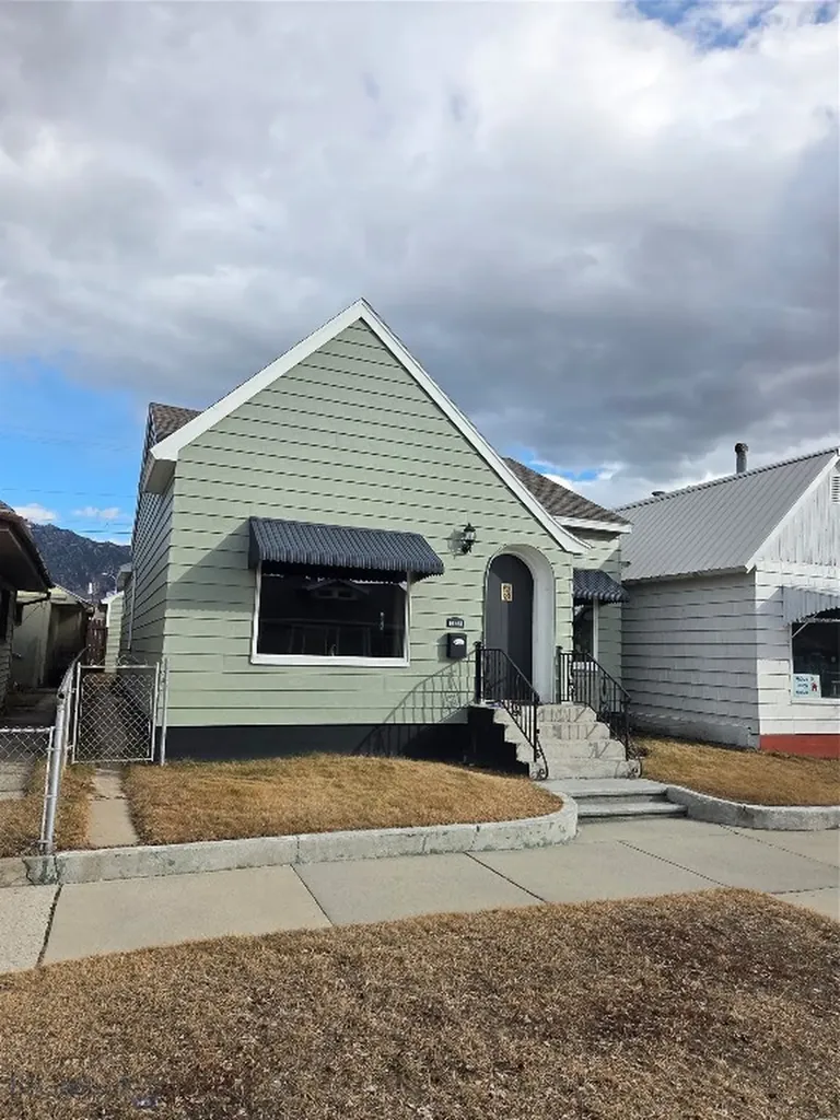 1832 Phillips Butte MT 59701