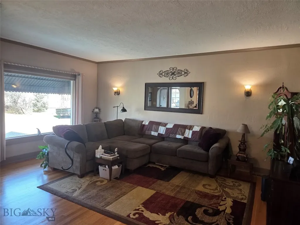 1832 Phillips Butte MT 59701