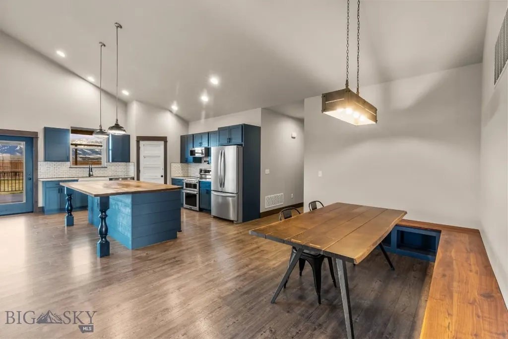 2101 E Silver Circle Belgrade MT 59714