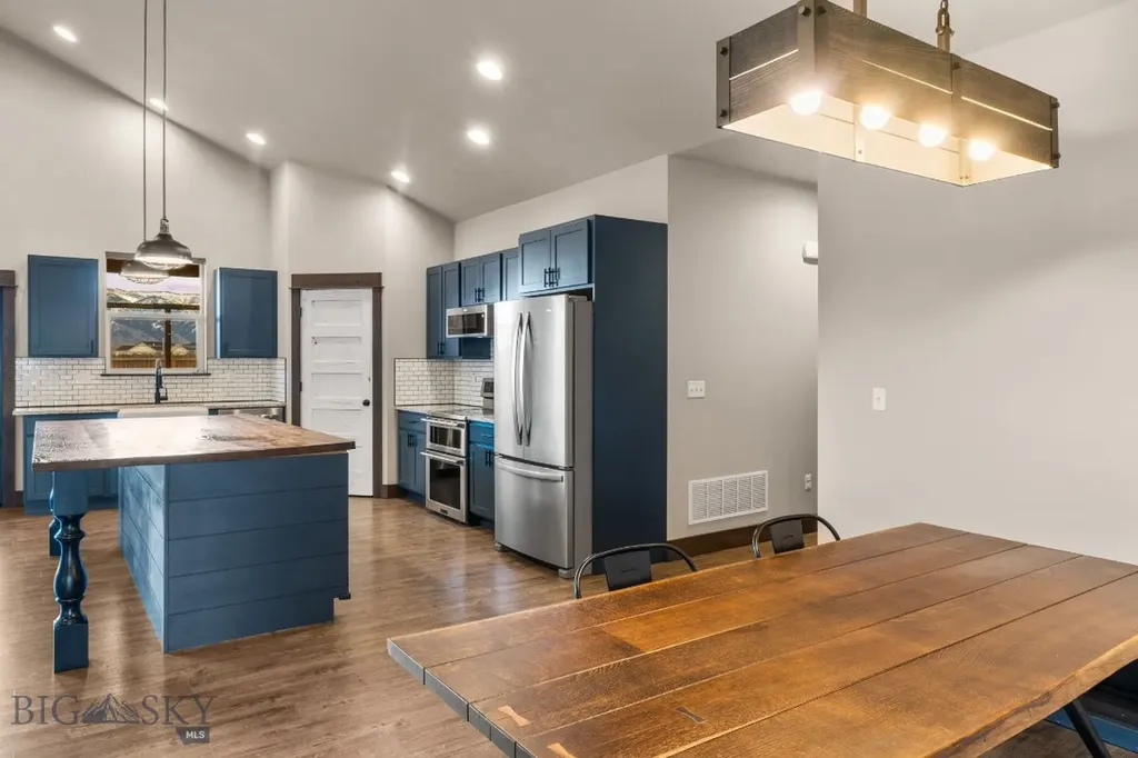 2101 E Silver Circle Belgrade MT 59714