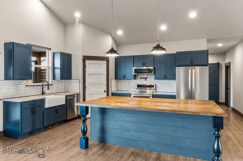 2101 E Silver Circle Belgrade MT 59714