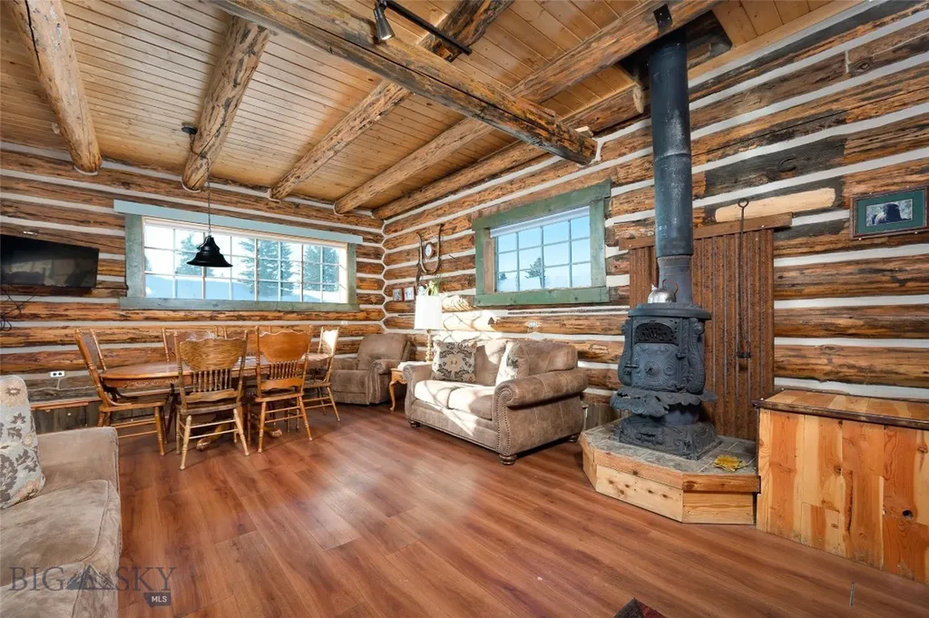 212 Hebgen Lodge Road West Yellowstone MT 59758