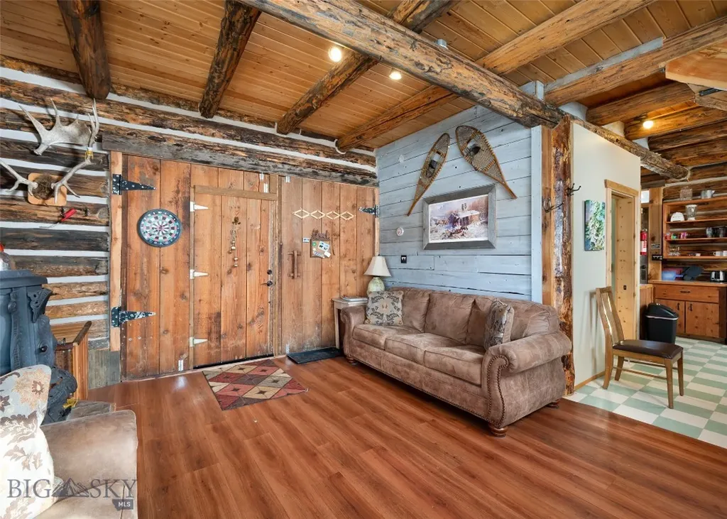 212 Hebgen Lodge Road West Yellowstone MT 59758