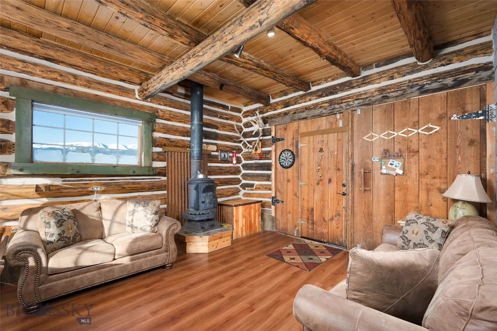 212 Hebgen Lodge Road West Yellowstone MT 59758