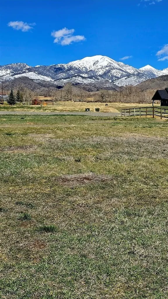 2 Hawk's Court Sheridan MT 59749