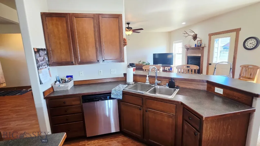 2 Hawk's Court Sheridan MT 59749