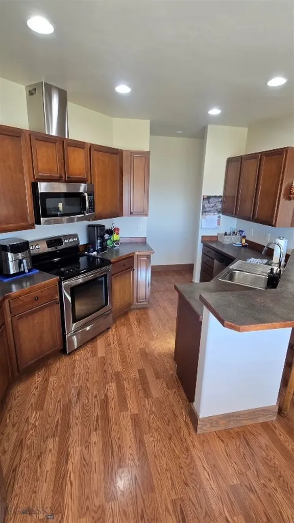 2 Hawk's Court Sheridan MT 59749