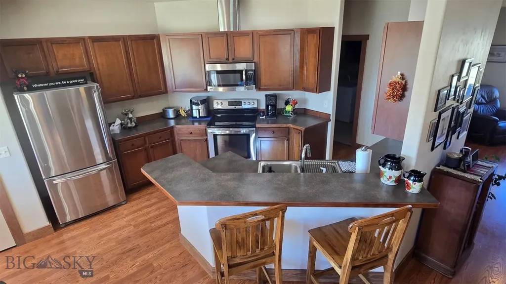 2 Hawk's Court Sheridan MT 59749