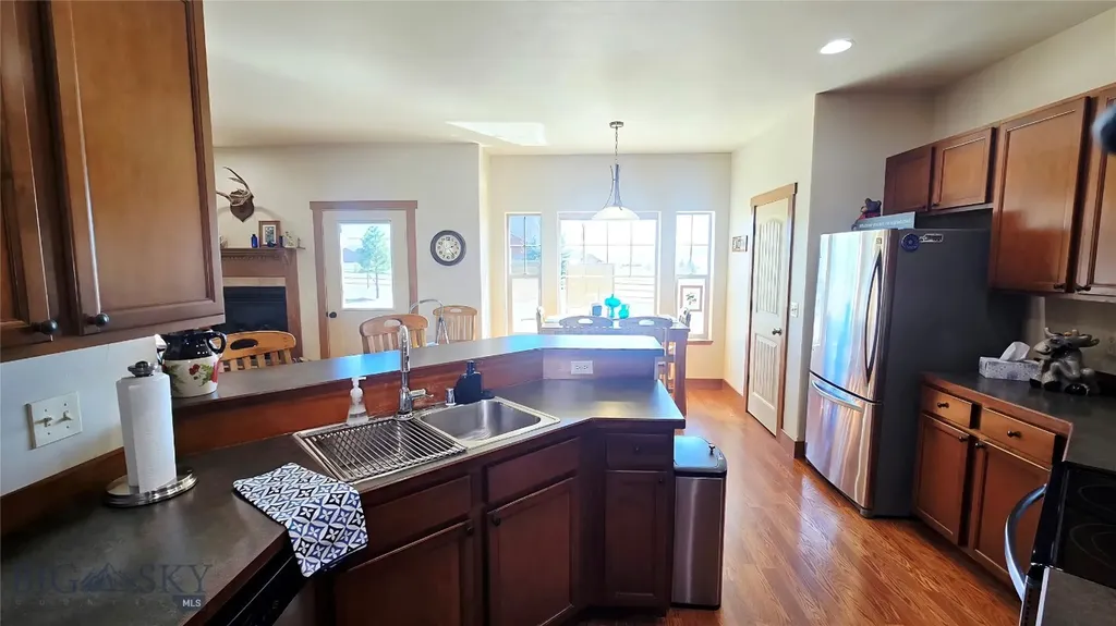 2 Hawk's Court Sheridan MT 59749