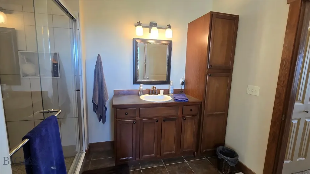 2 Hawk's Court Sheridan MT 59749