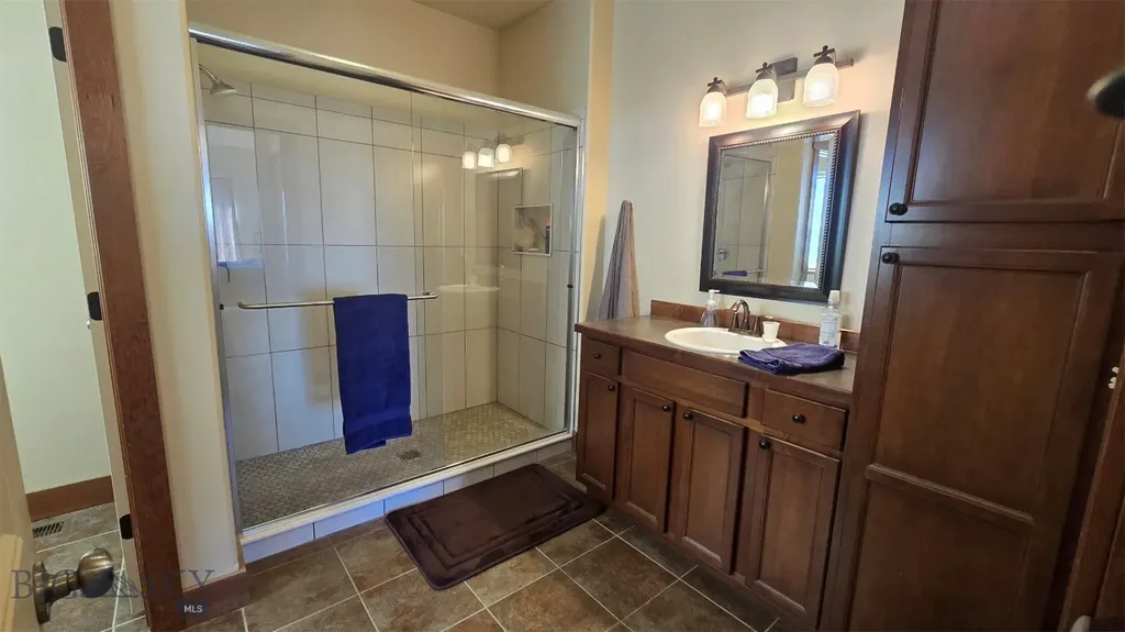 2 Hawk's Court Sheridan MT 59749