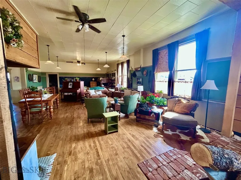 435 Oregon Shortline Road Dell MT 59724