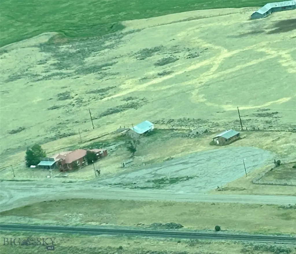 435 Oregon Shortline Road Dell MT 59724