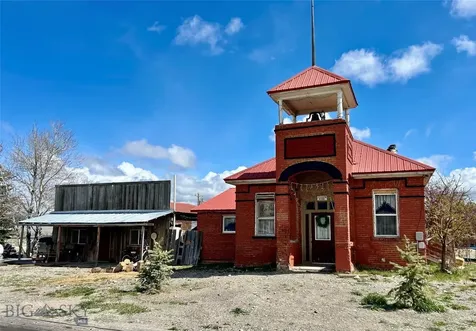 435 Oregon Shortline Road Dell MT 59724