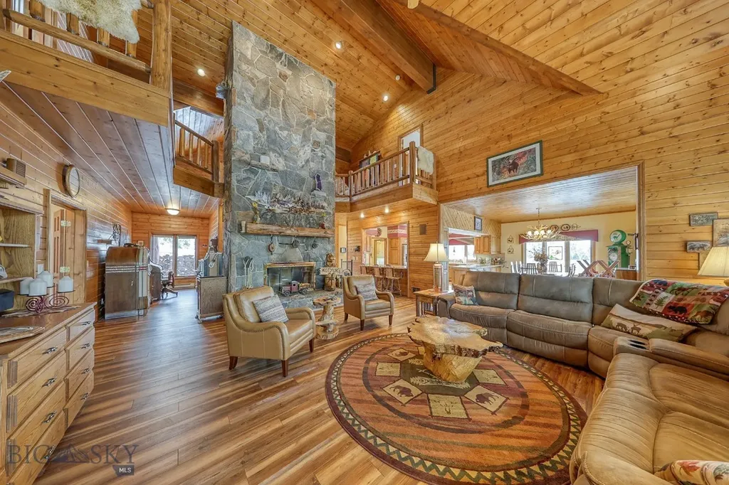 315 Lakeview Loop West Yellowstone MT 59758