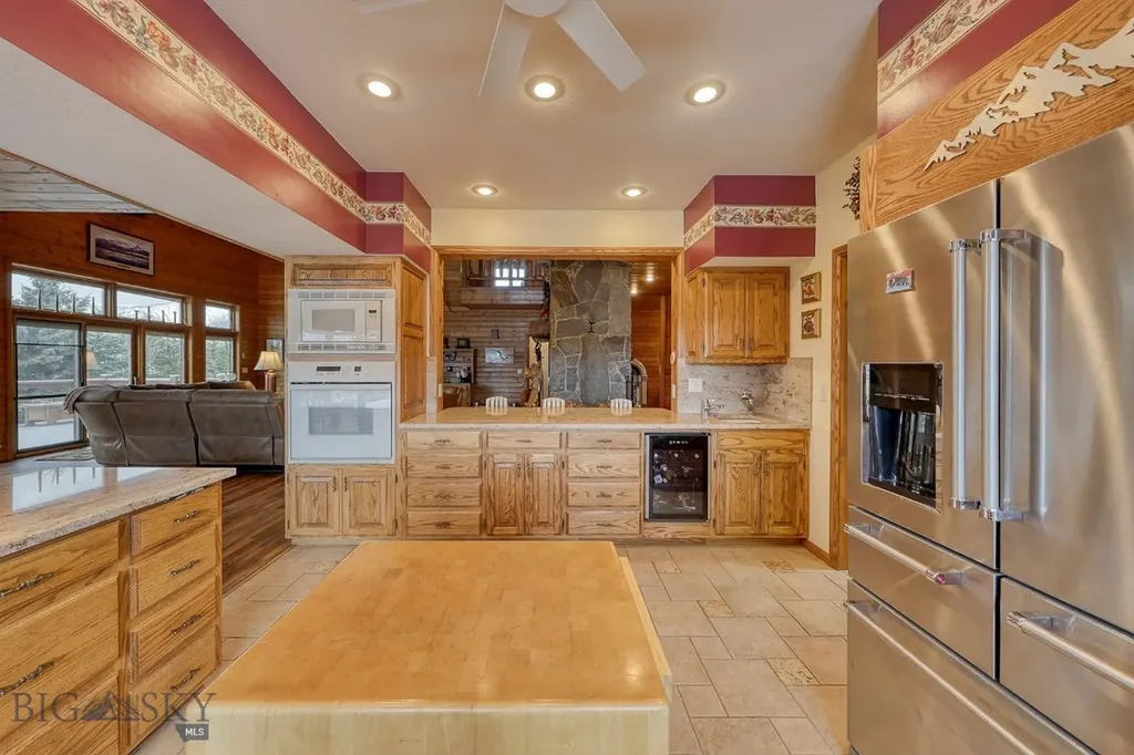 315 Lakeview Loop West Yellowstone MT 59758