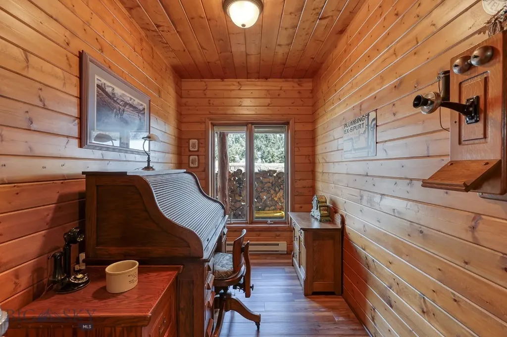 315 Lakeview Loop West Yellowstone MT 59758