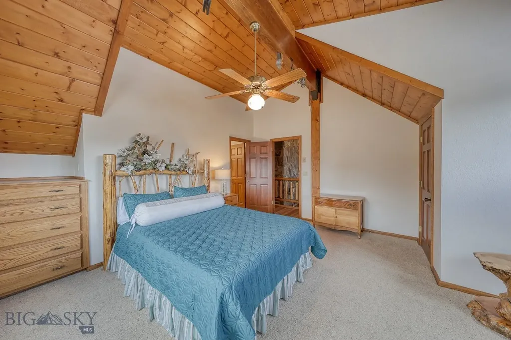 315 Lakeview Loop West Yellowstone MT 59758
