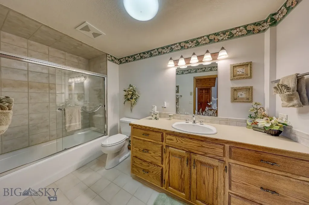 315 Lakeview Loop West Yellowstone MT 59758
