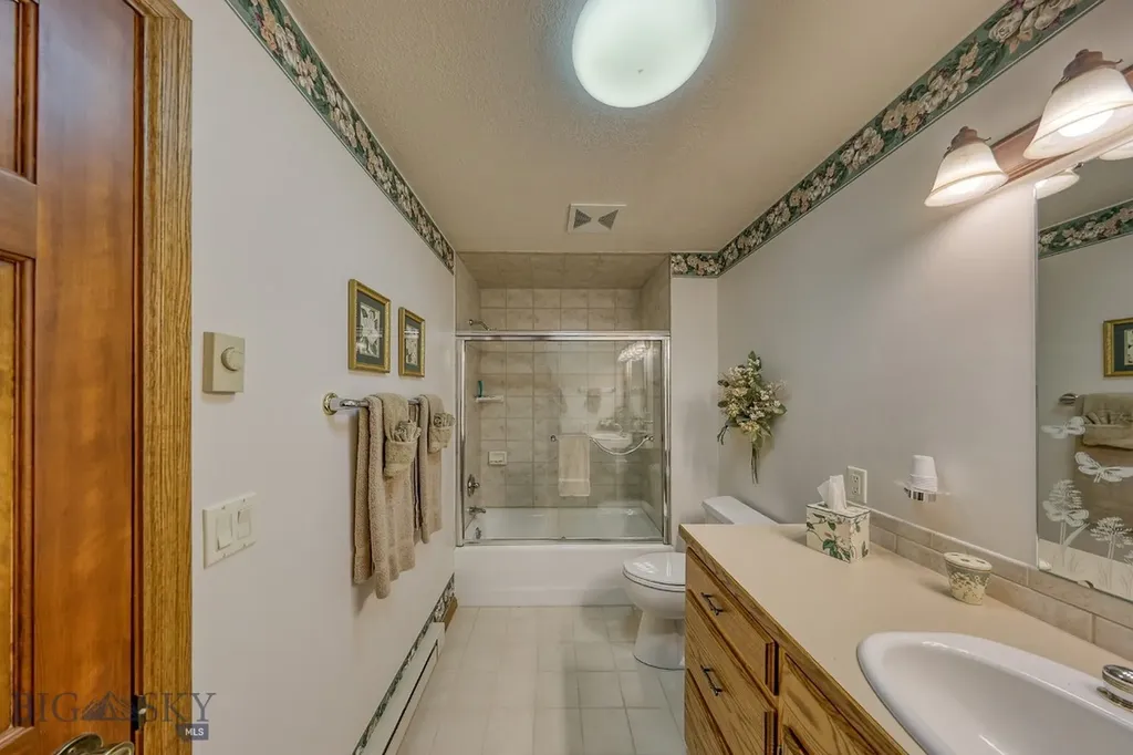 315 Lakeview Loop West Yellowstone MT 59758
