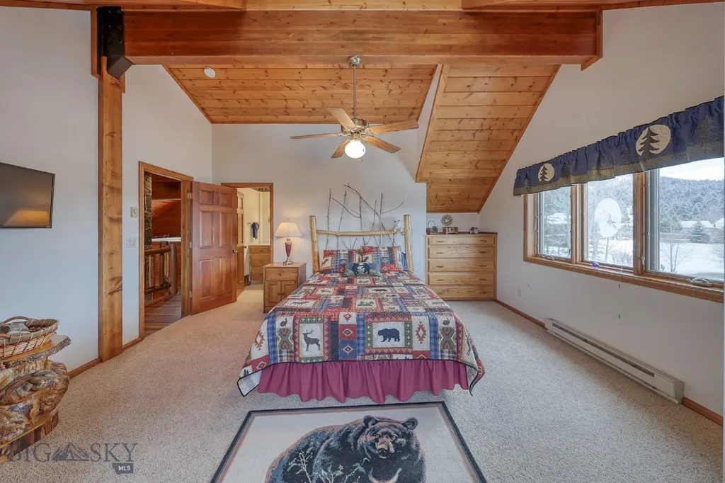 315 Lakeview Loop West Yellowstone MT 59758