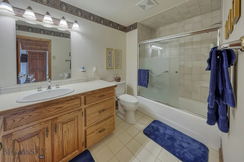 315 Lakeview Loop West Yellowstone MT 59758