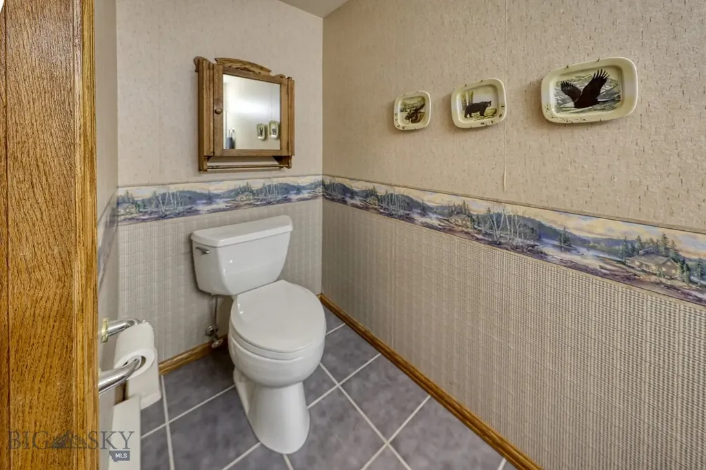 315 Lakeview Loop West Yellowstone MT 59758