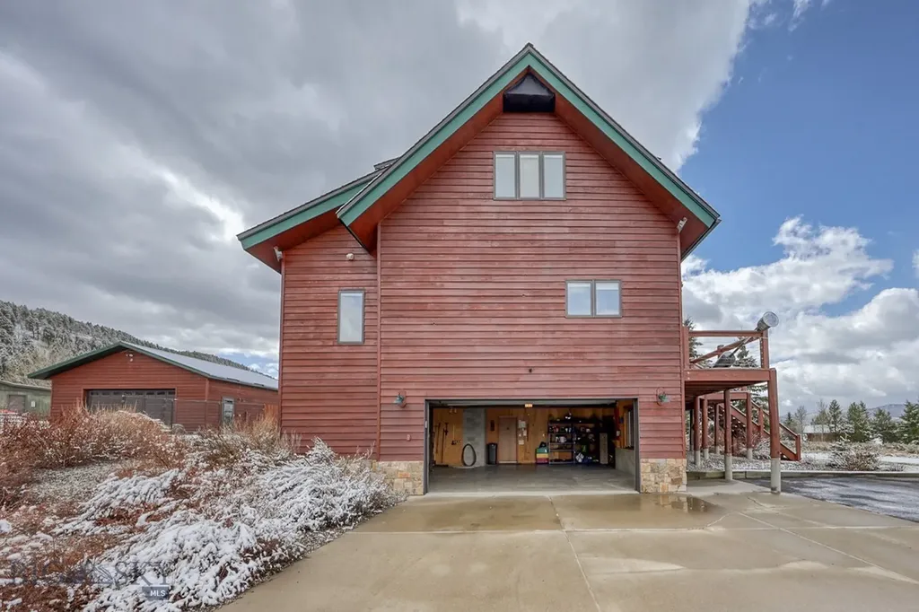 315 Lakeview Loop West Yellowstone MT 59758