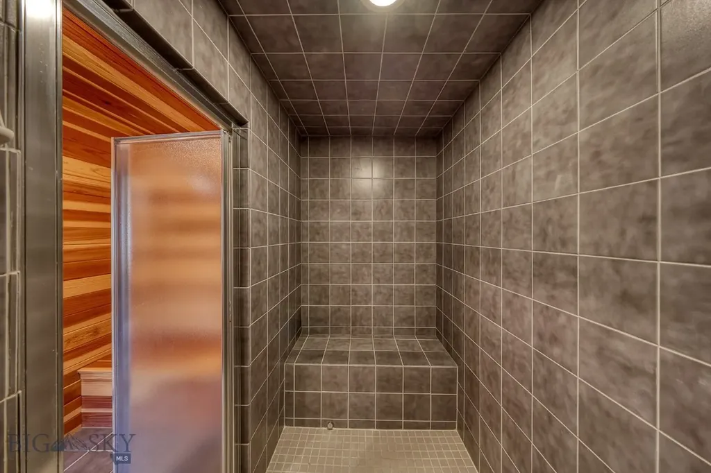 315 Lakeview Loop West Yellowstone MT 59758
