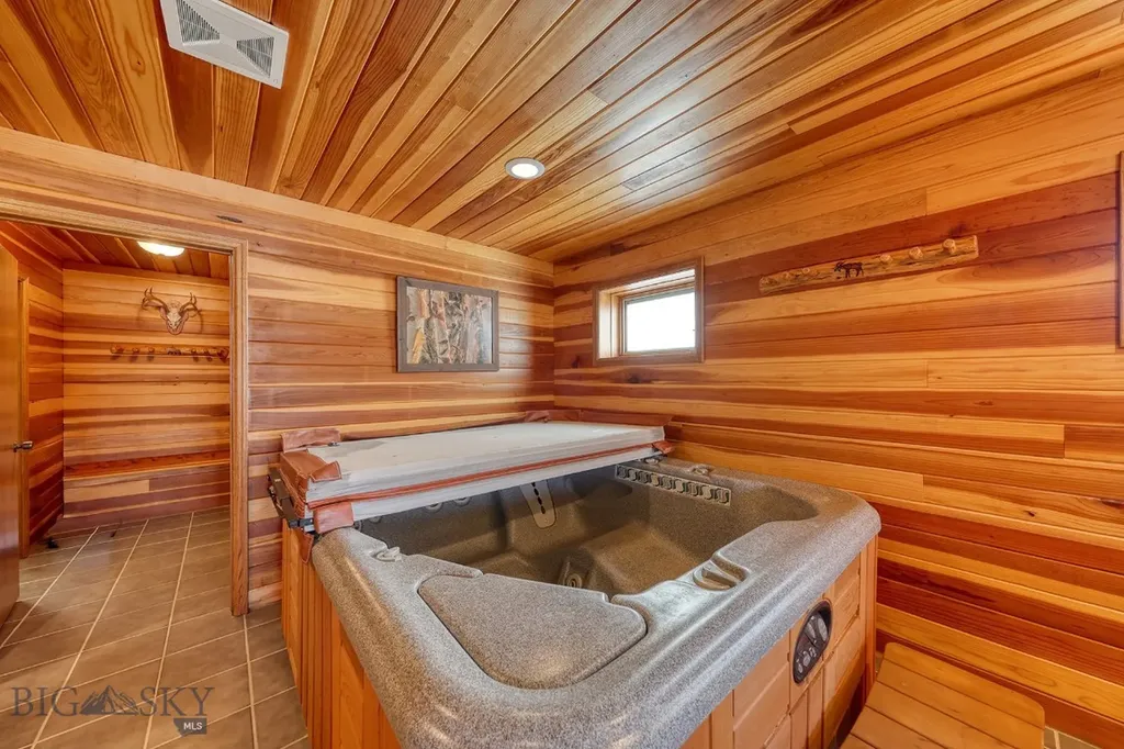 315 Lakeview Loop West Yellowstone MT 59758