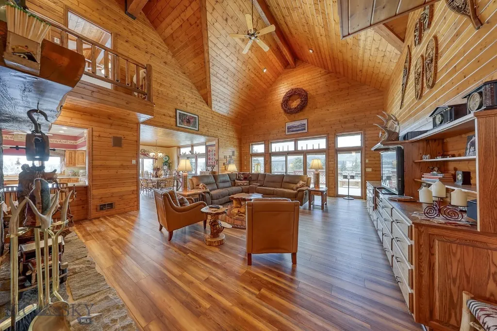 315 Lakeview Loop West Yellowstone MT 59758