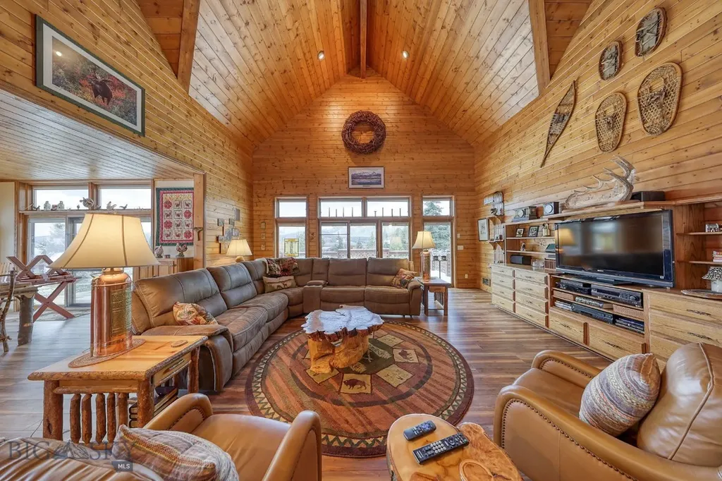 315 Lakeview Loop West Yellowstone MT 59758