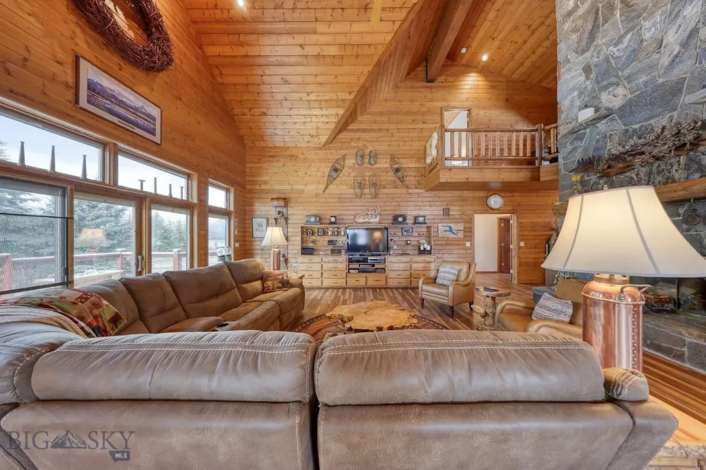 315 Lakeview Loop West Yellowstone MT 59758