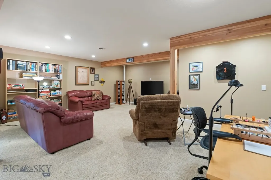 2 Grouse Court Clancy MT 59634