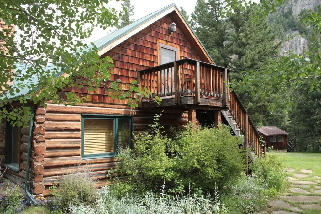 64188 Gallatin Road Gallatin Gateway MT 59730