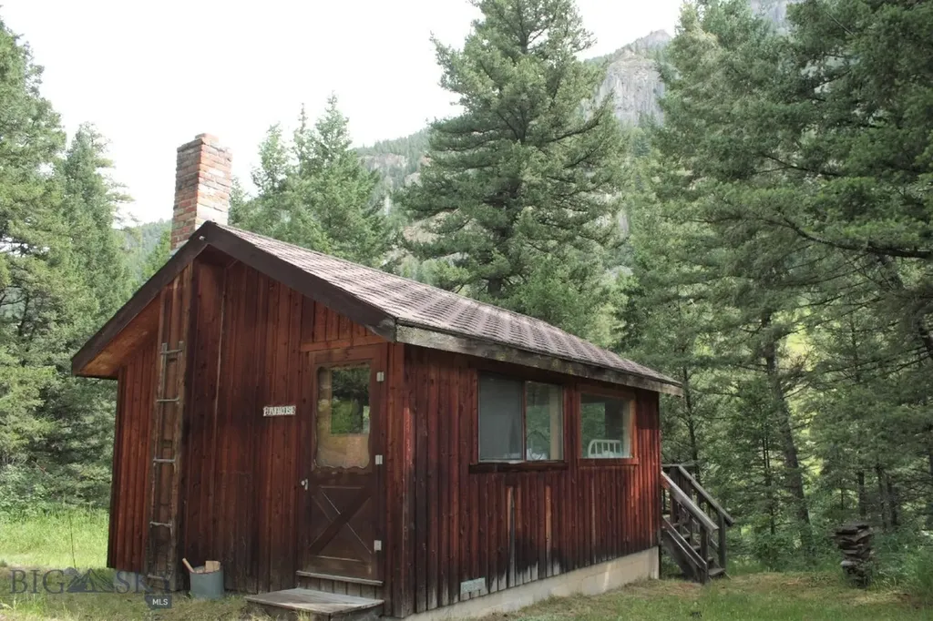 64188 Gallatin Road Gallatin Gateway MT 59730