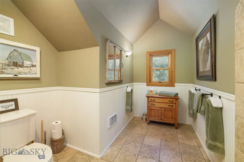 64188 Gallatin Road Gallatin Gateway MT 59730