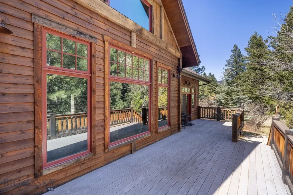 64188 Gallatin Road Gallatin Gateway MT 59730