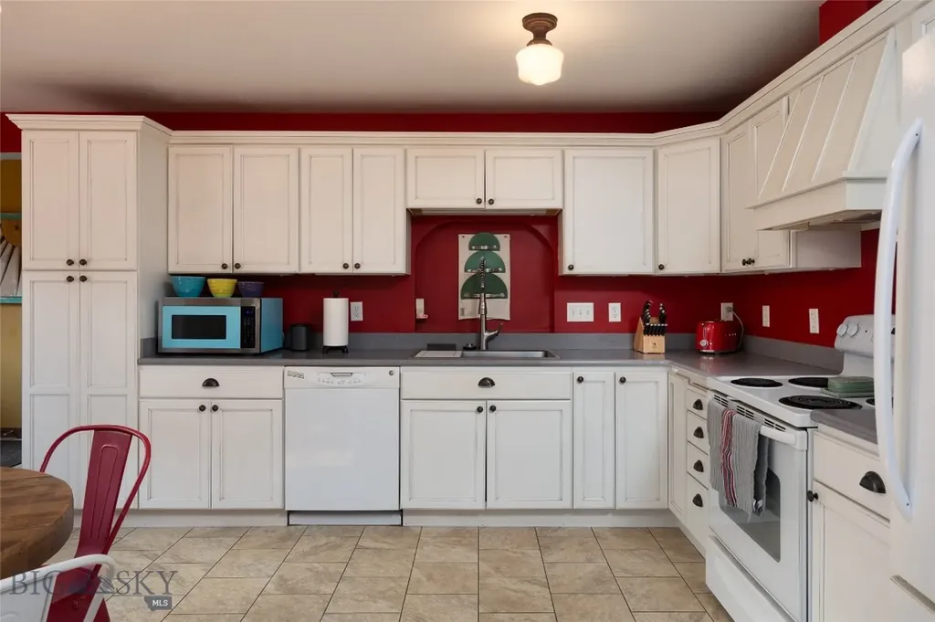 108 E Warren Street Virginia City MT 59755