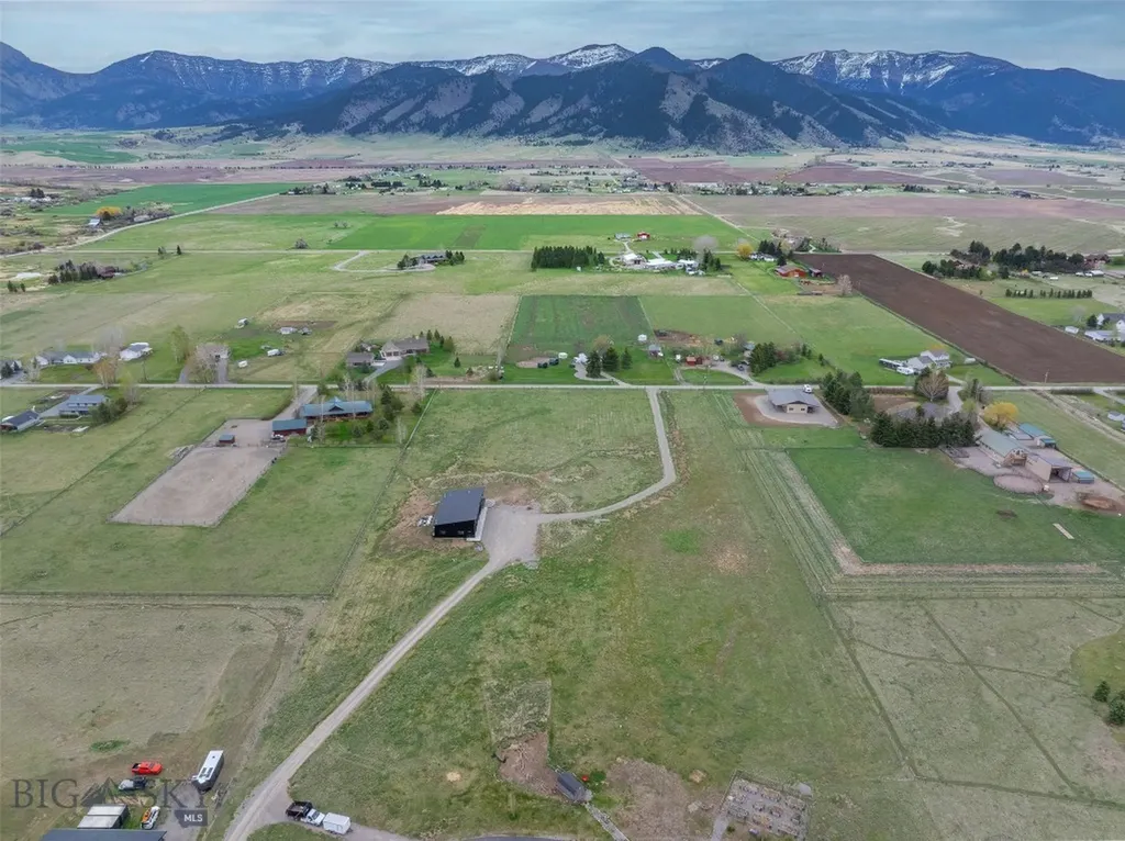 5155 Clearview Road Belgrade MT 59714