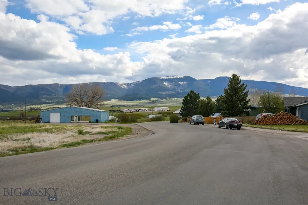 Nhn Sun Avenue Livingston MT 59047