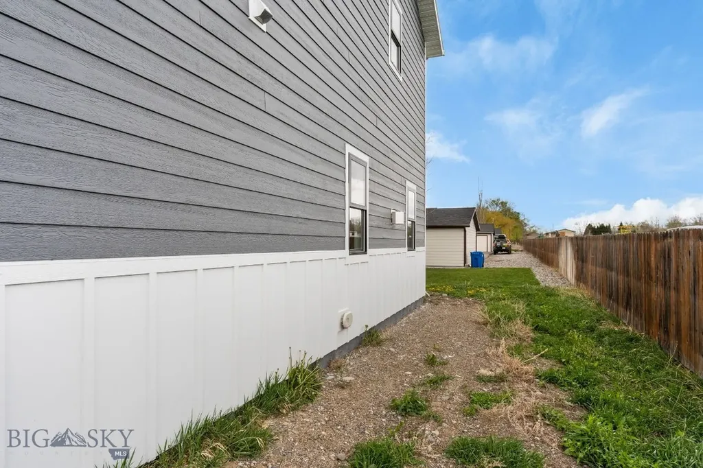 100 Bow Perch Lane Bozeman MT 59718