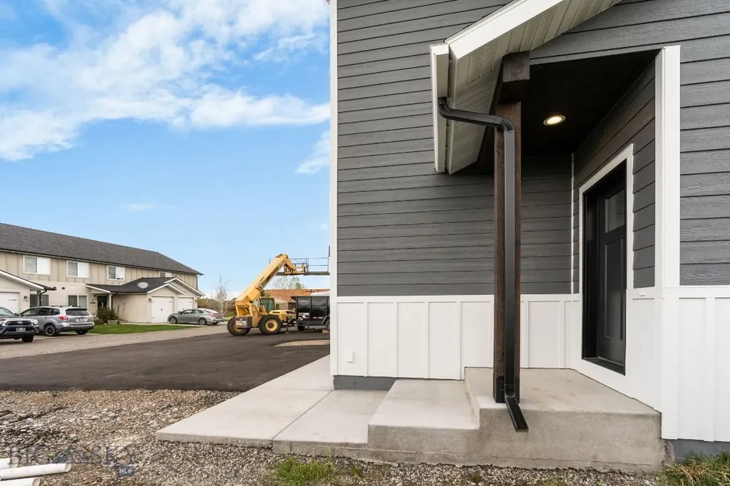 100 Bow Perch Lane Bozeman MT 59718
