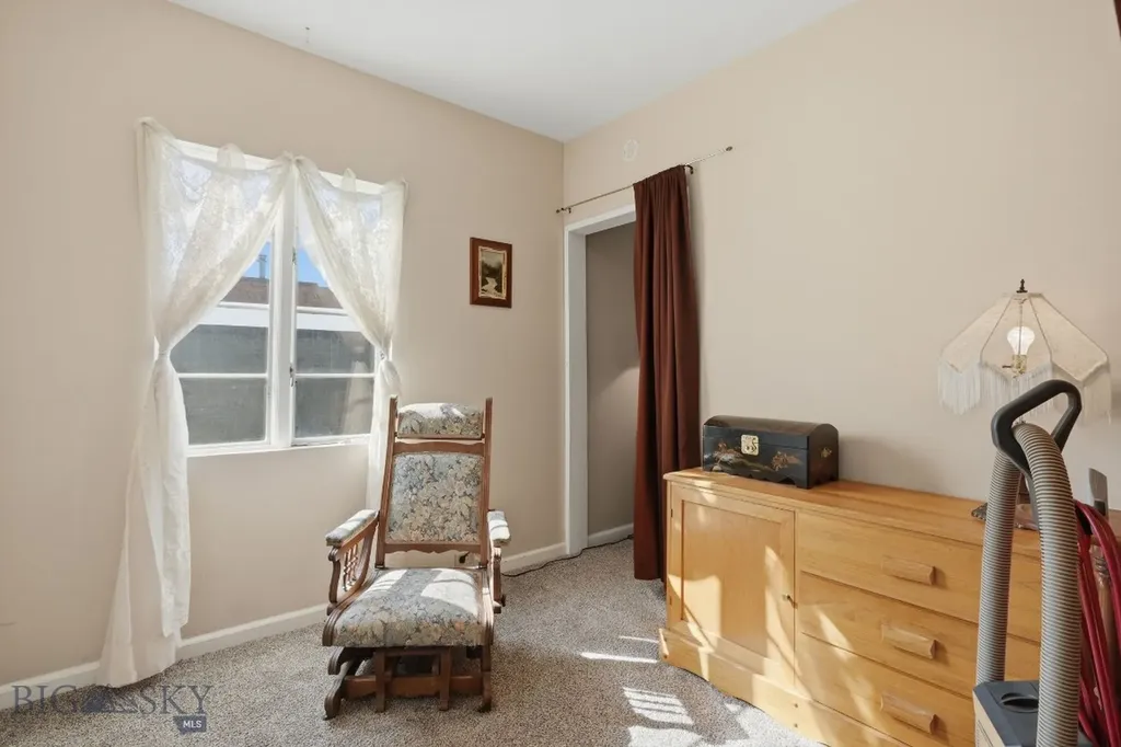 110 E Main Street Manhattan MT 59741